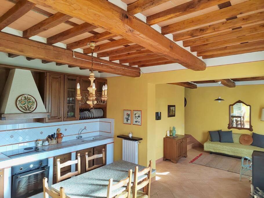 Villa Donnola: Casa Rosmarino フチェッキオ エクステリア 写真